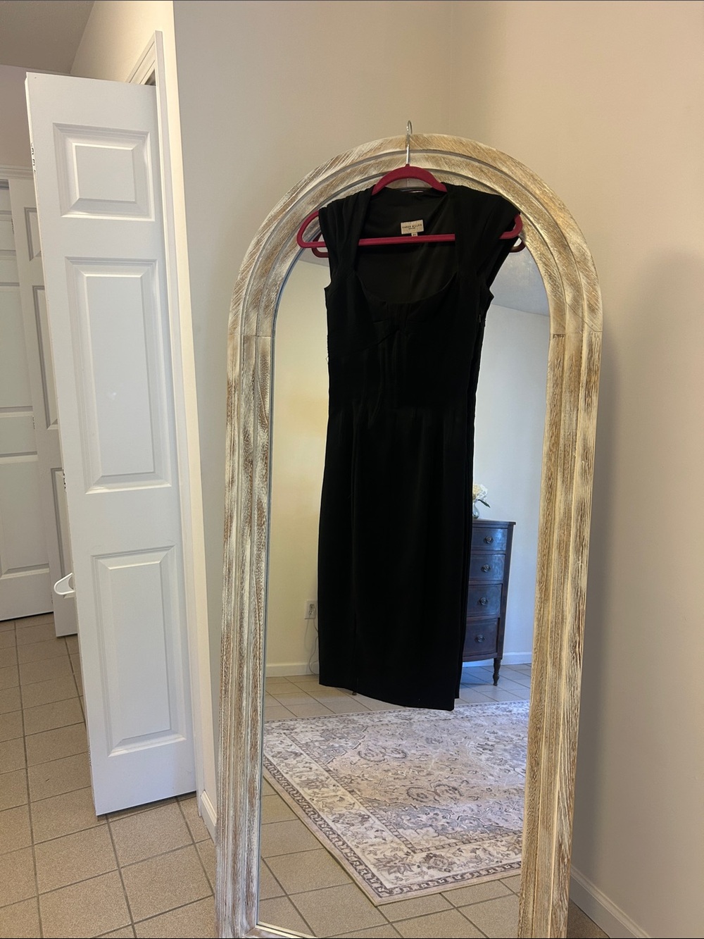 Karen Millen Black Cap-Sleeve Midi Dress